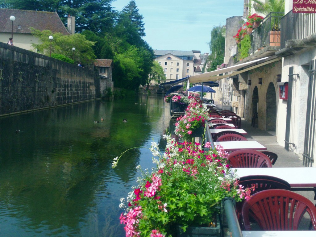 Restaurants and terraces in Dole