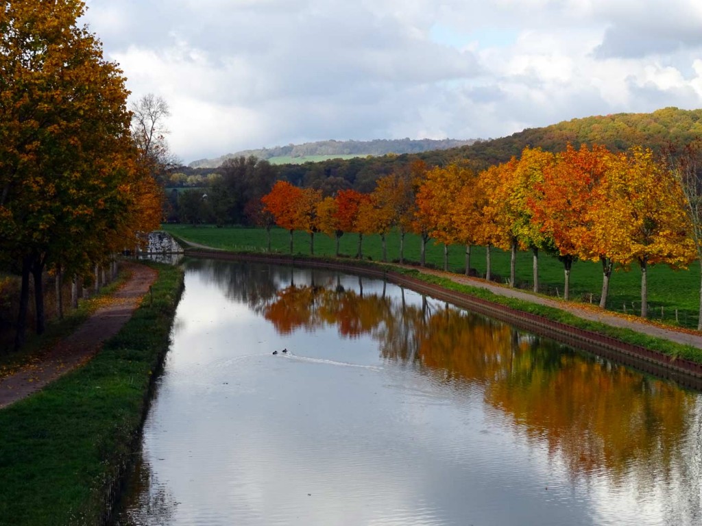 Burgundy canal, 11-10