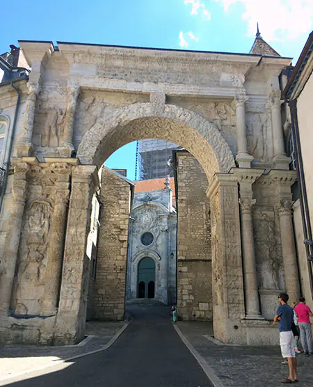 La Porte Noire